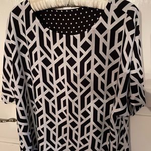 Chicos reversible silky top Large